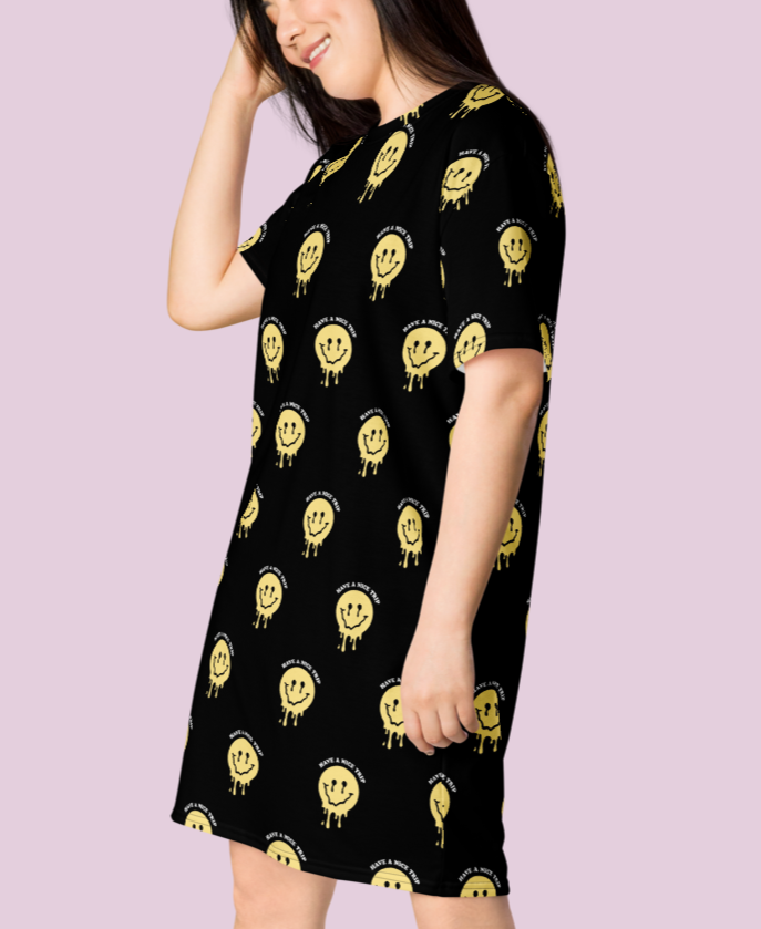 Black tshirt dress with a melted smiley face saying have a nice trip - HighCiti
