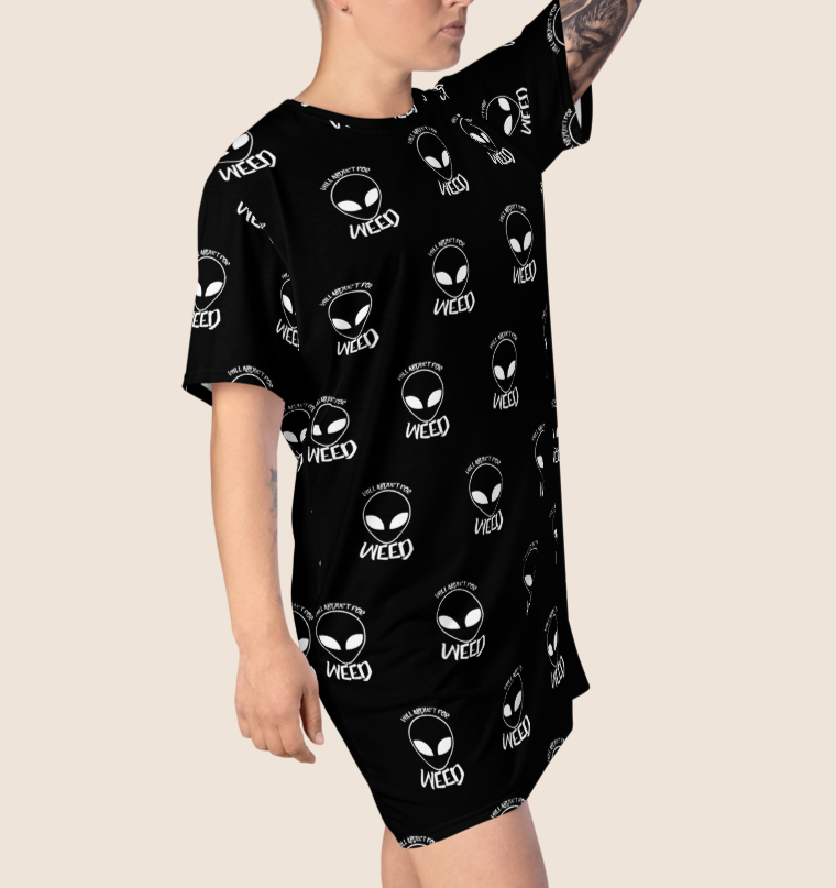 Black tshirt dress with an alien saying I will abduct for weed - HighCiti