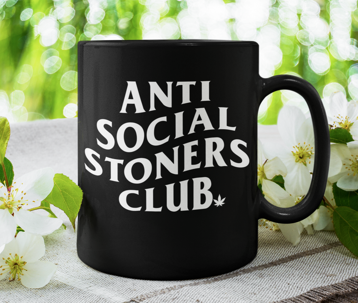 Black mug saying anti social stoners club - HighCiti