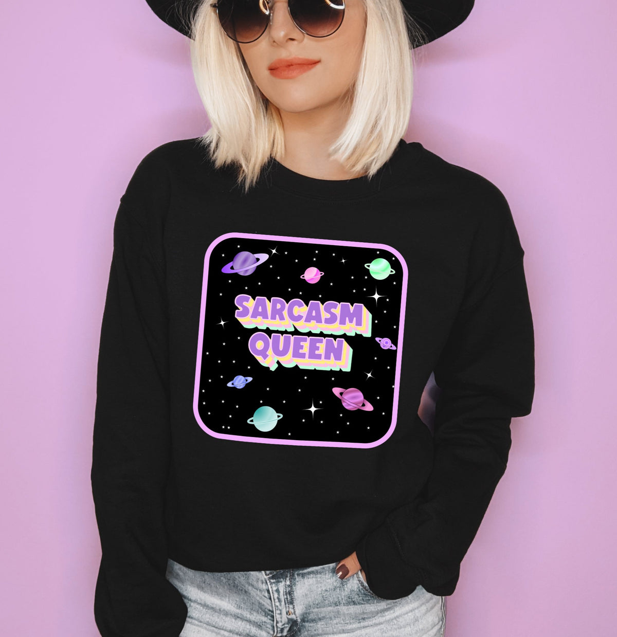 Black sweatshirt saying sarcasm queen - HighCiti