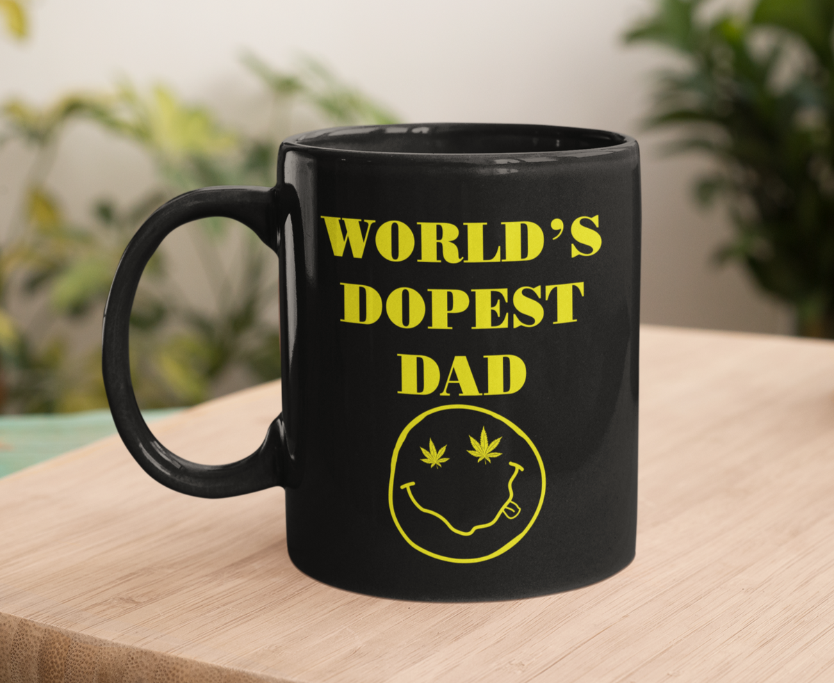 Black mug saying world's dopest dad - HighCiti