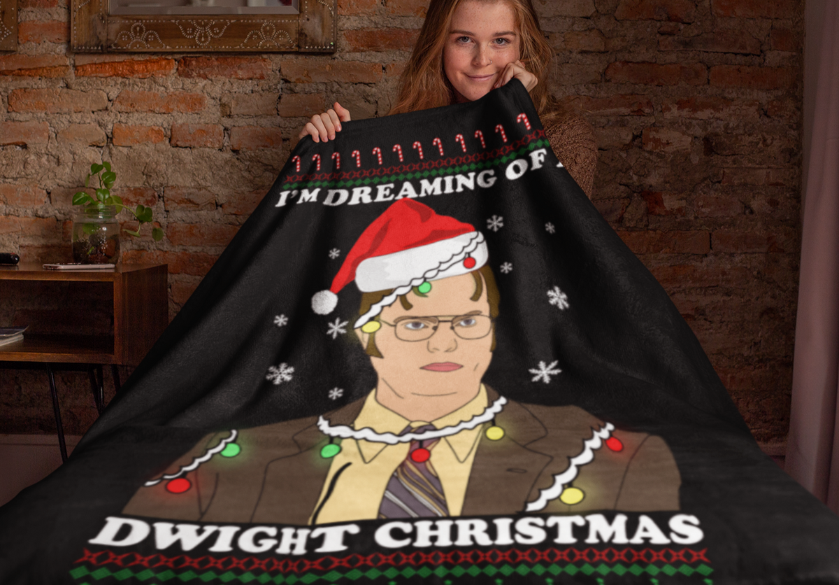 Black blanket with dwight from the office saying I'm dreaming of a dwight christmas - HighCiti
